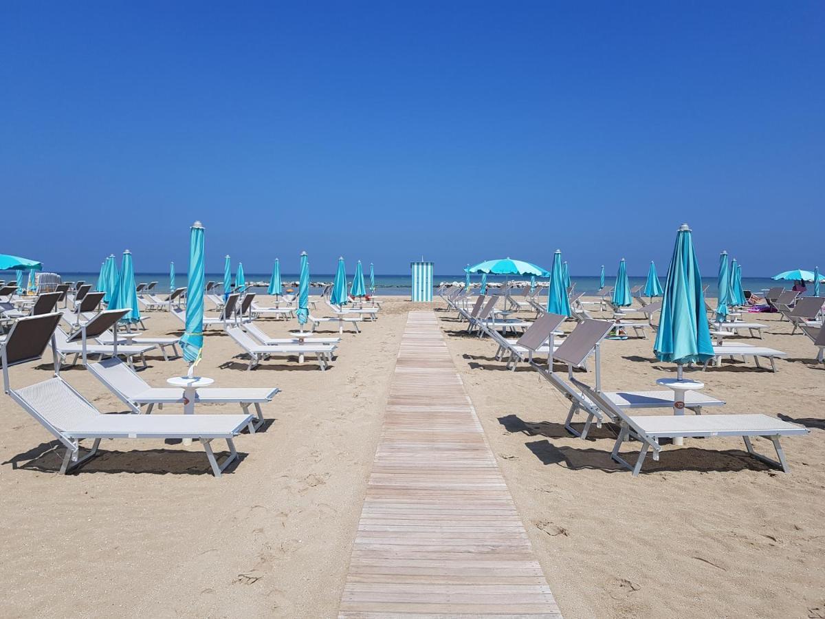 Hotel Paloma Rimini Esterno foto
