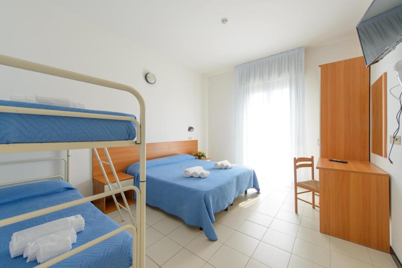 Hotel Paloma Rimini Esterno foto