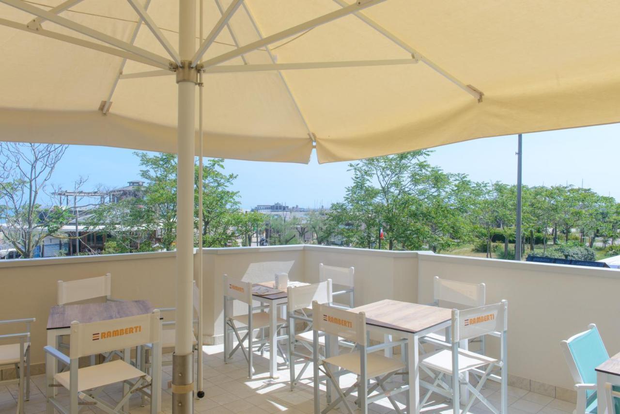 Hotel Paloma Rimini Esterno foto