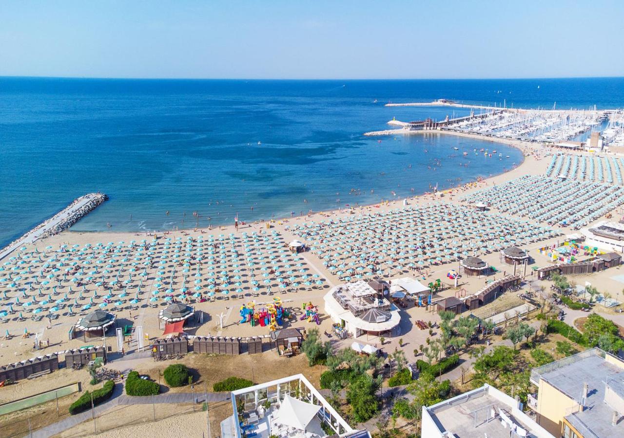 Hotel Paloma Rimini Esterno foto
