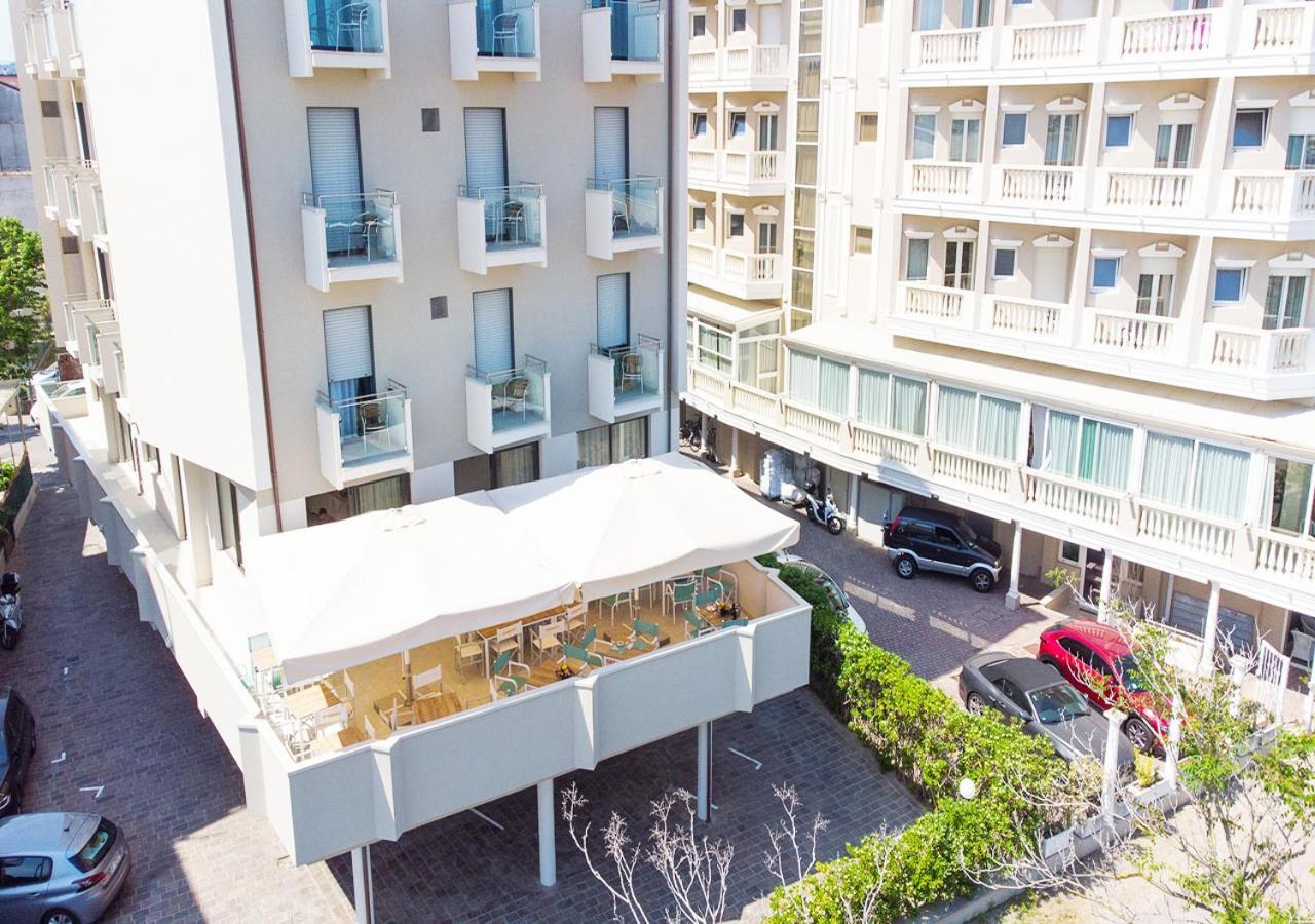 Hotel Paloma Rimini Esterno foto