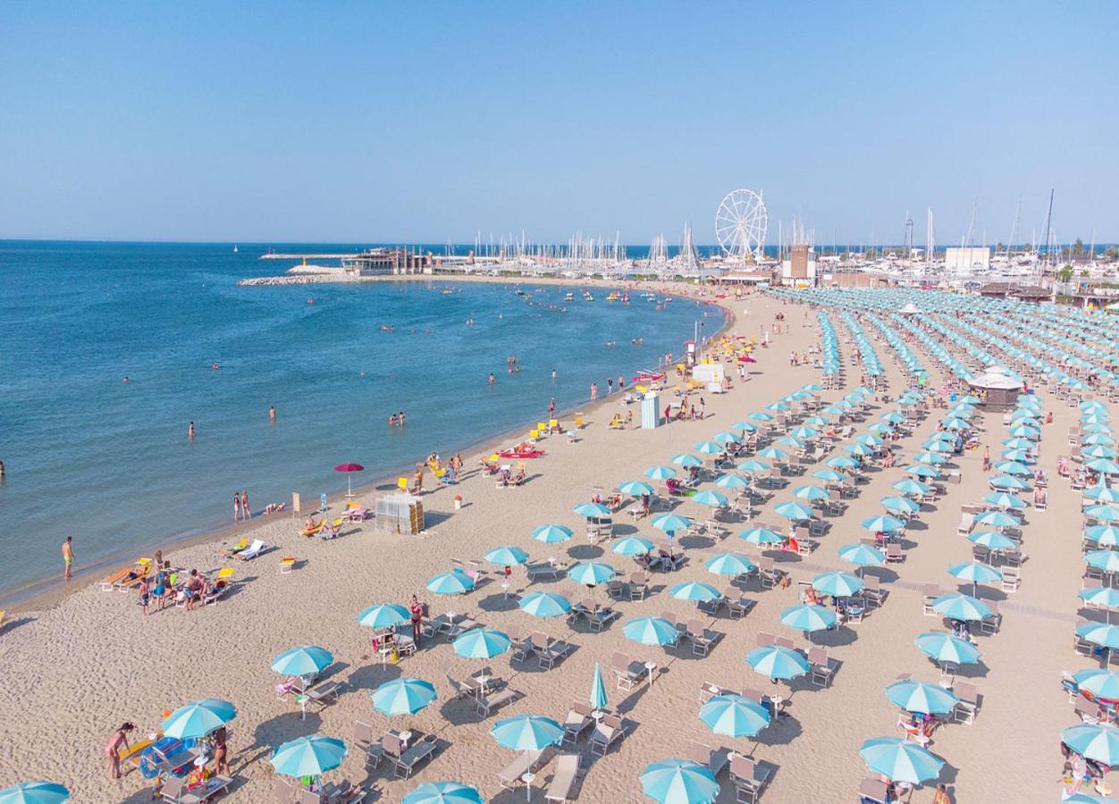 Hotel Paloma Rimini Esterno foto