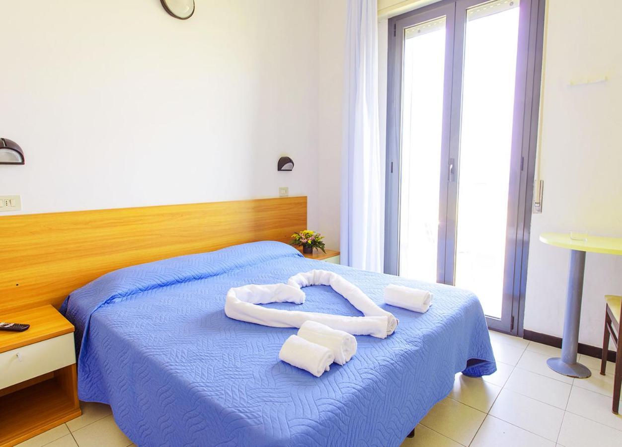 Hotel Paloma Rimini Esterno foto