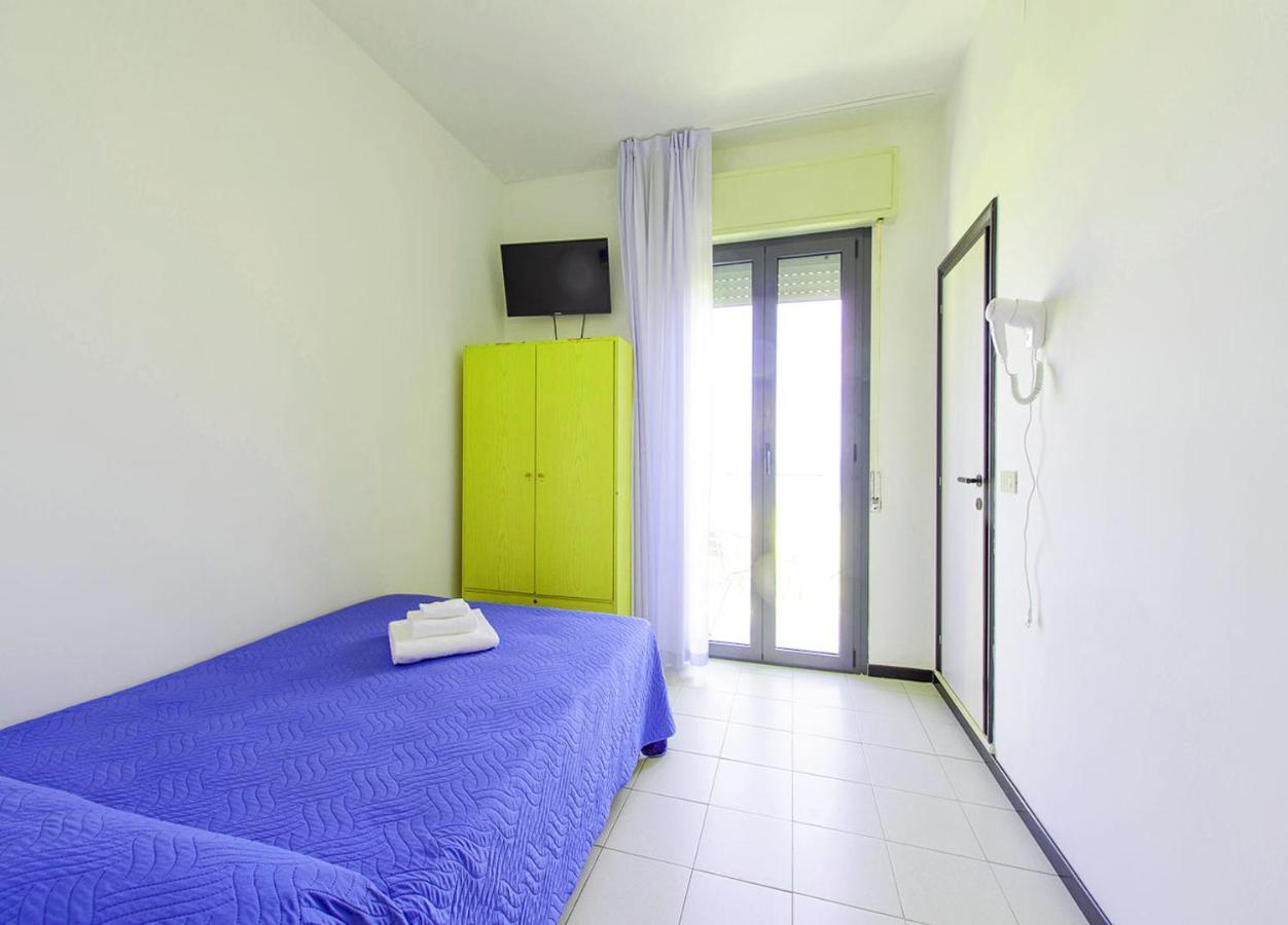 Hotel Paloma Rimini Esterno foto